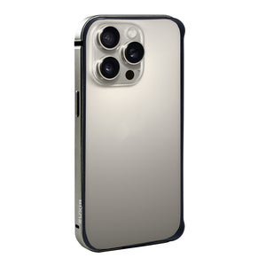 Capa protetora Rixus Crash Guard For Apple 15 Pro Titânio Natural